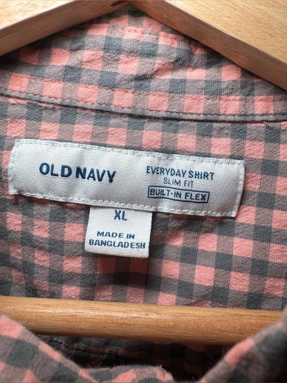 Old Navy XL Men’s Peach/Gray Plaid Everyday Shirt Slim Fit Button Up - Picture 2 of 7